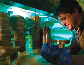 A scientist uses the 100 T "multishot" pulsed magnet at the Los Alamos branch of the MagLab.